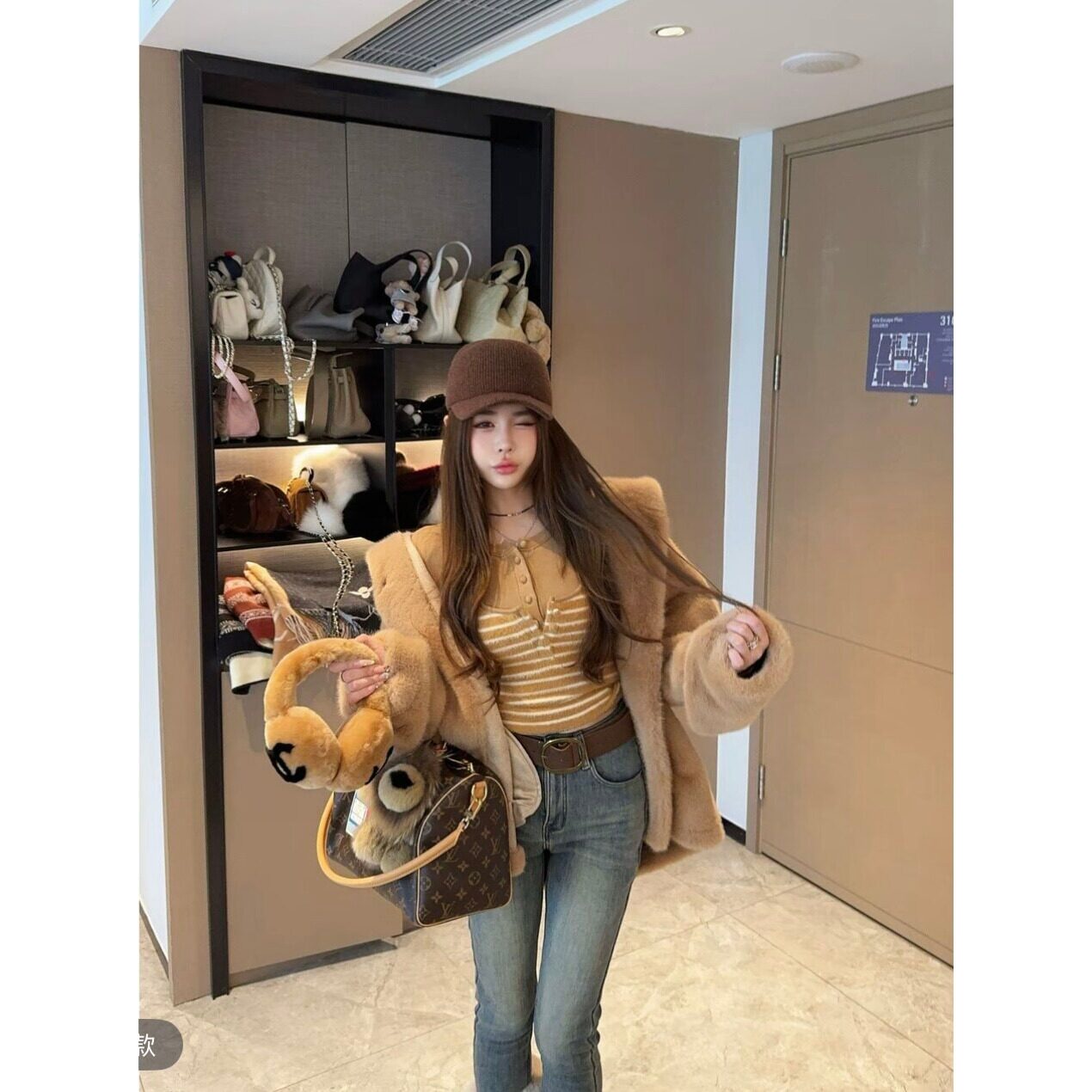 泡菜订制咖色环保毛连帽外套女2025冬季新款韩版宽松加厚皮草外套