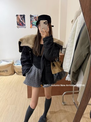 韩国东大门2025冬季新款韩版宽松大翻领羊羔毛羽绒服派克服短外套