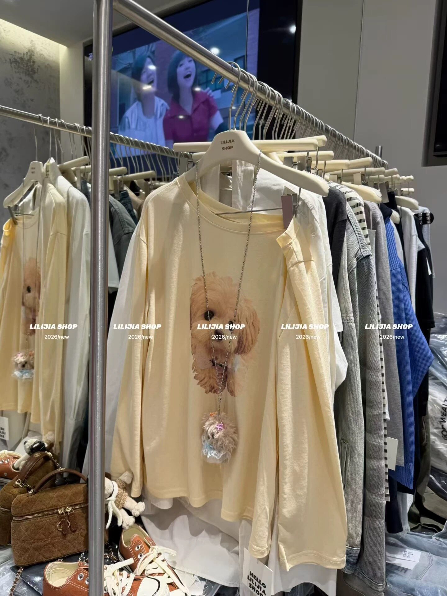 正品2026春季新款韩版宽松休闲配挂件长袖T恤女时尚印花小狗上衣