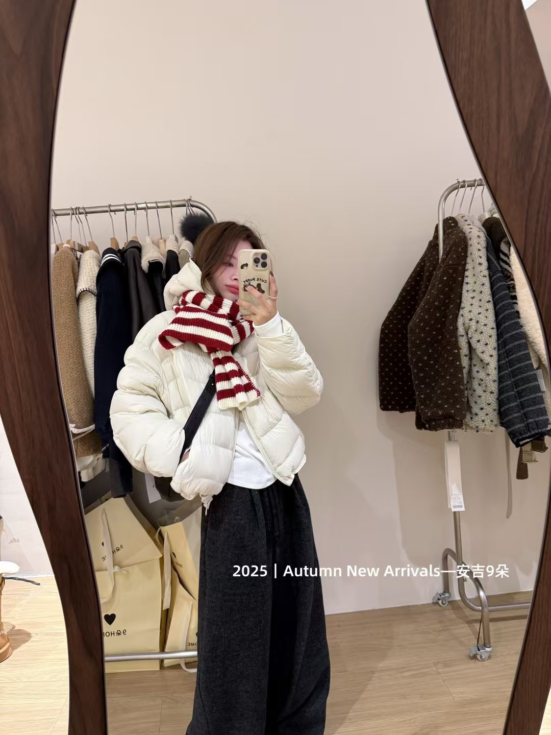 韩国东大门2025冬季新款韩版宽松休闲连帽短款羽绒服女加厚面包服