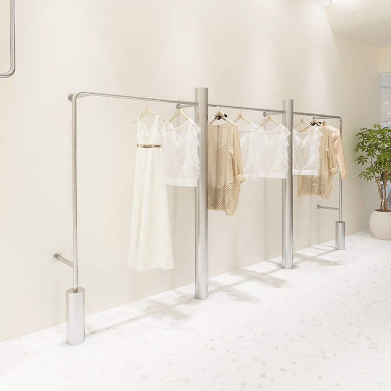 新款服装店展示架不锈钢上墙挂衣架银色女装店陈列架简约侧挂货架