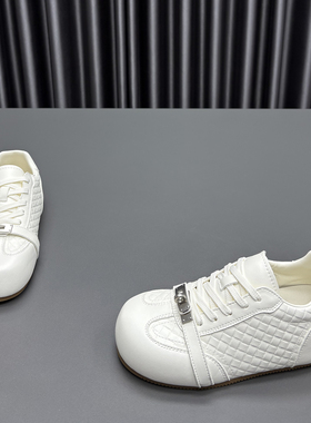 真皮小白鞋女2026春季新款圆头厚底菱形格时尚休闲牛皮运动板鞋潮