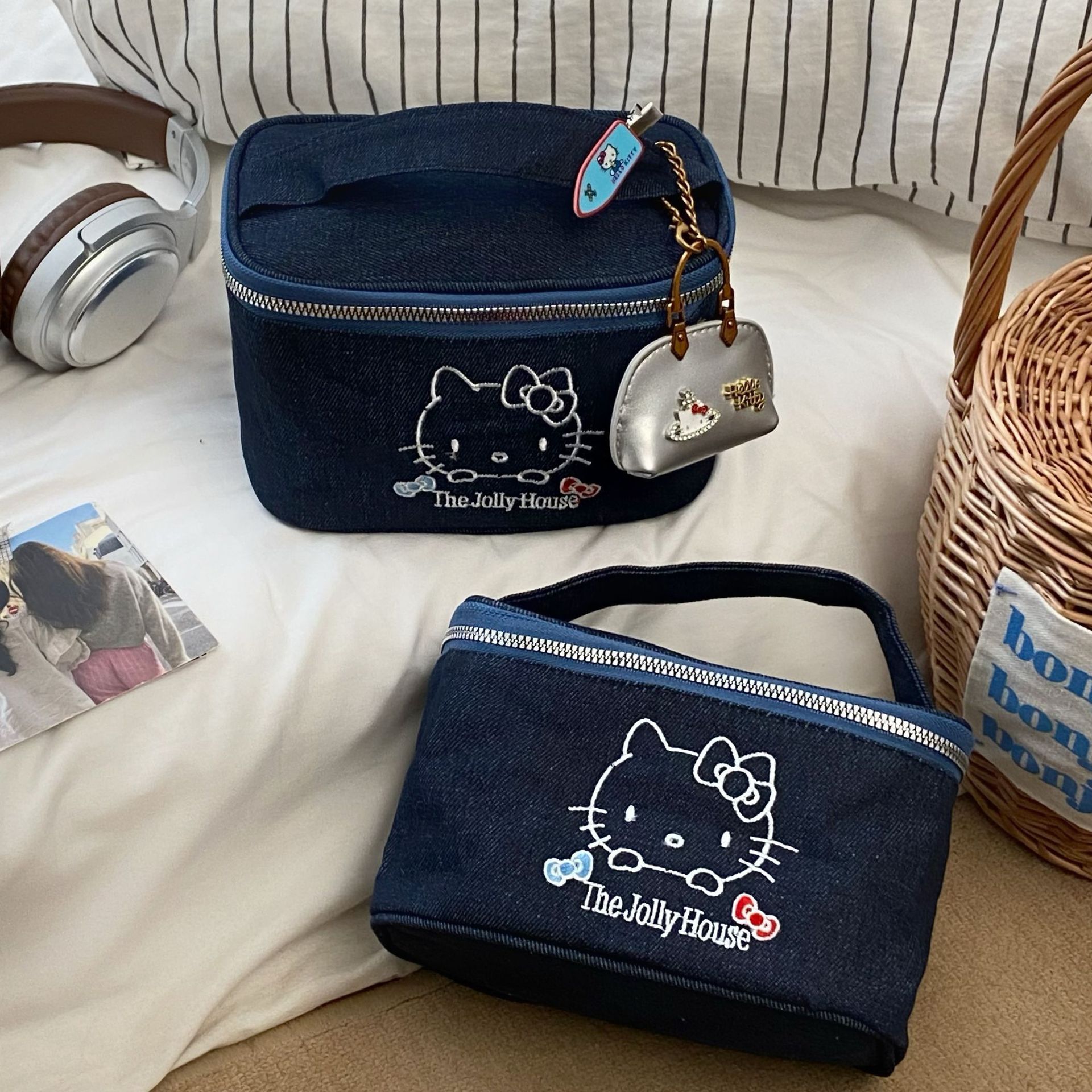 牛仔猫咪化妆包大容量便携外出手提洗漱包女中古旅行化妆品收纳包