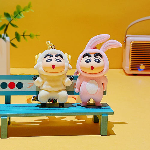 正版卡通蜡笔小新动物植绒钥匙扣挂件可爱包包汽车钥匙链礼品