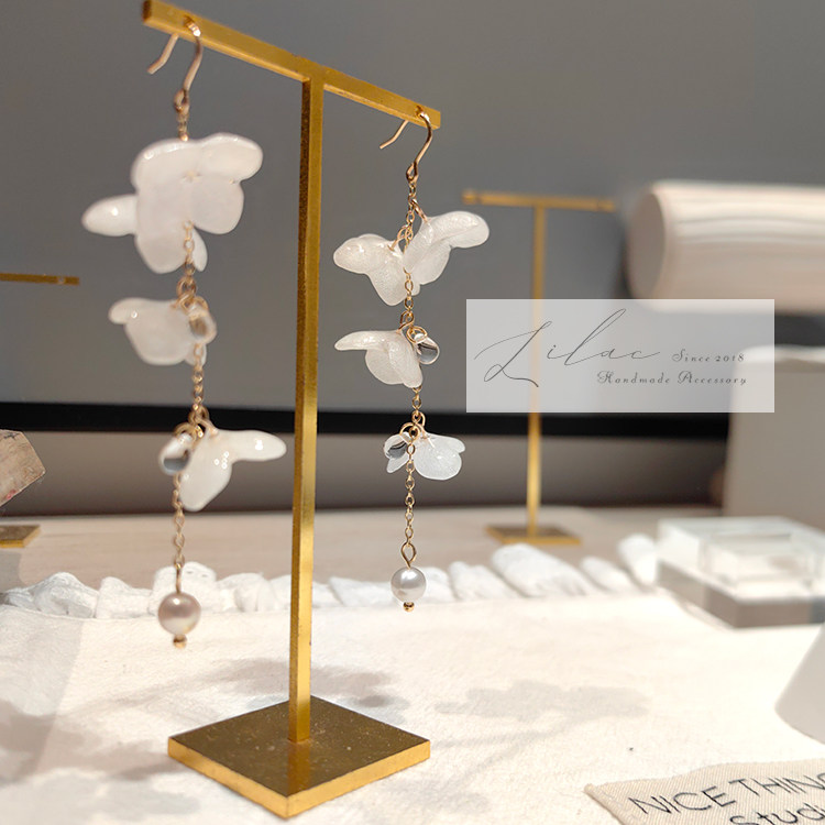 LILAC原创设计日系真花耳钉小众长款度假风白色八朵绣球重工耳饰