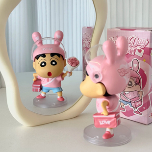 爱意表达送花蜡笔小新女生生日求婚礼物摆件公仔玩偶桌面装饰品