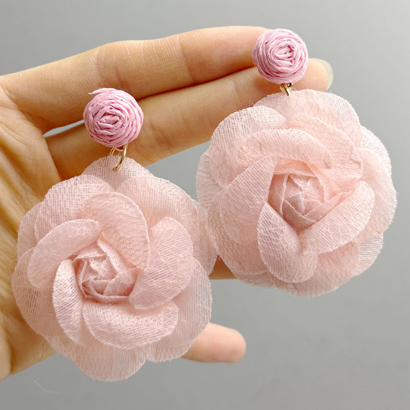 新款夏季山茶花气质耳环手工布艺圆形小清新花瓣拉菲草粉色耳坠女,饰品/流行首饰/时尚饰品新,耳环,淘宝优惠券,粉丝福利购,淘宝优惠卷