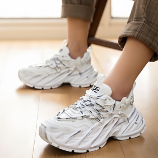 超火男鞋 2026春季 休闲运动鞋 白色网面透气厚底增高6CM老爹鞋 新款