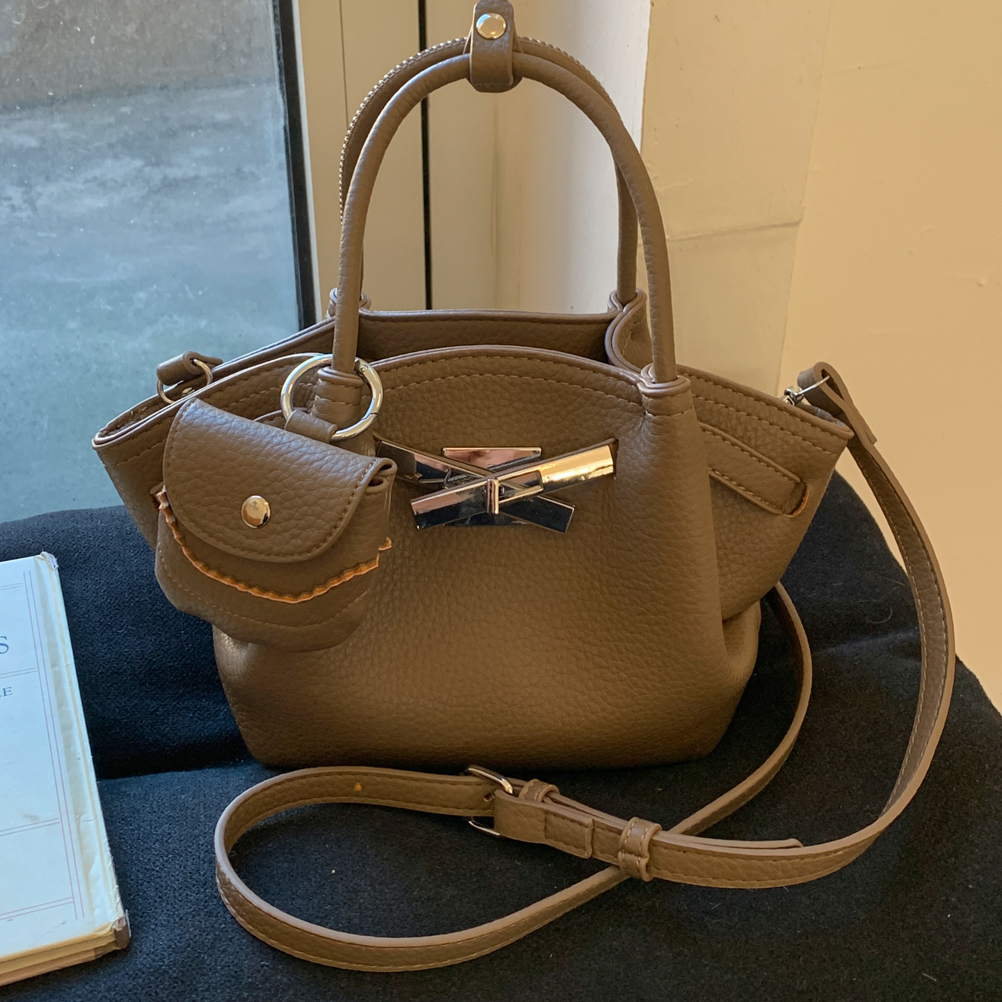 荔枝纹包包2026新款迷你水桶包