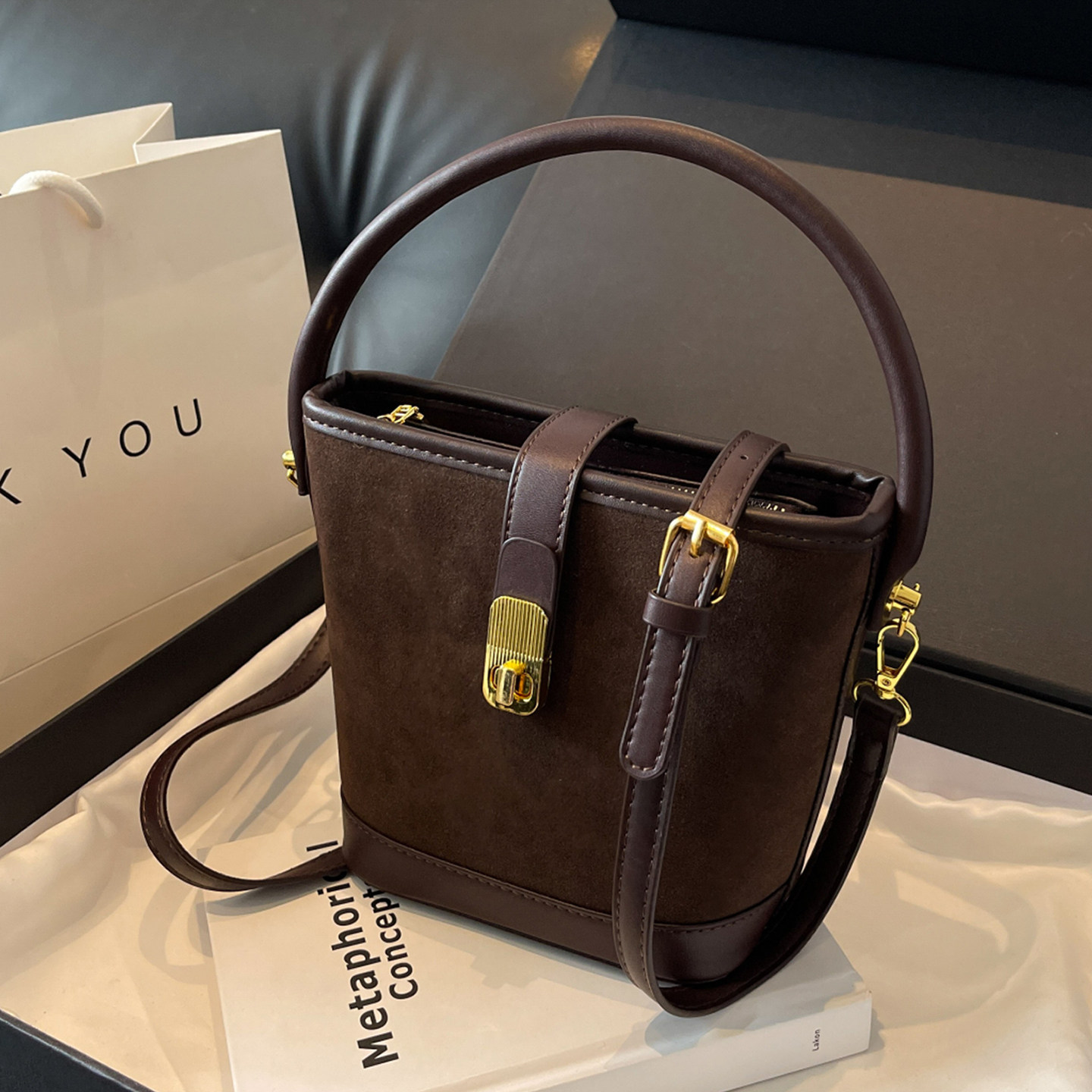 美拉德复古磨砂皮质感水桶包女包2026新款时尚百搭手提单肩斜挎包,箱包皮具/热销女包/男包,水桶包,淘宝优惠券,粉丝福利购,淘宝优惠卷