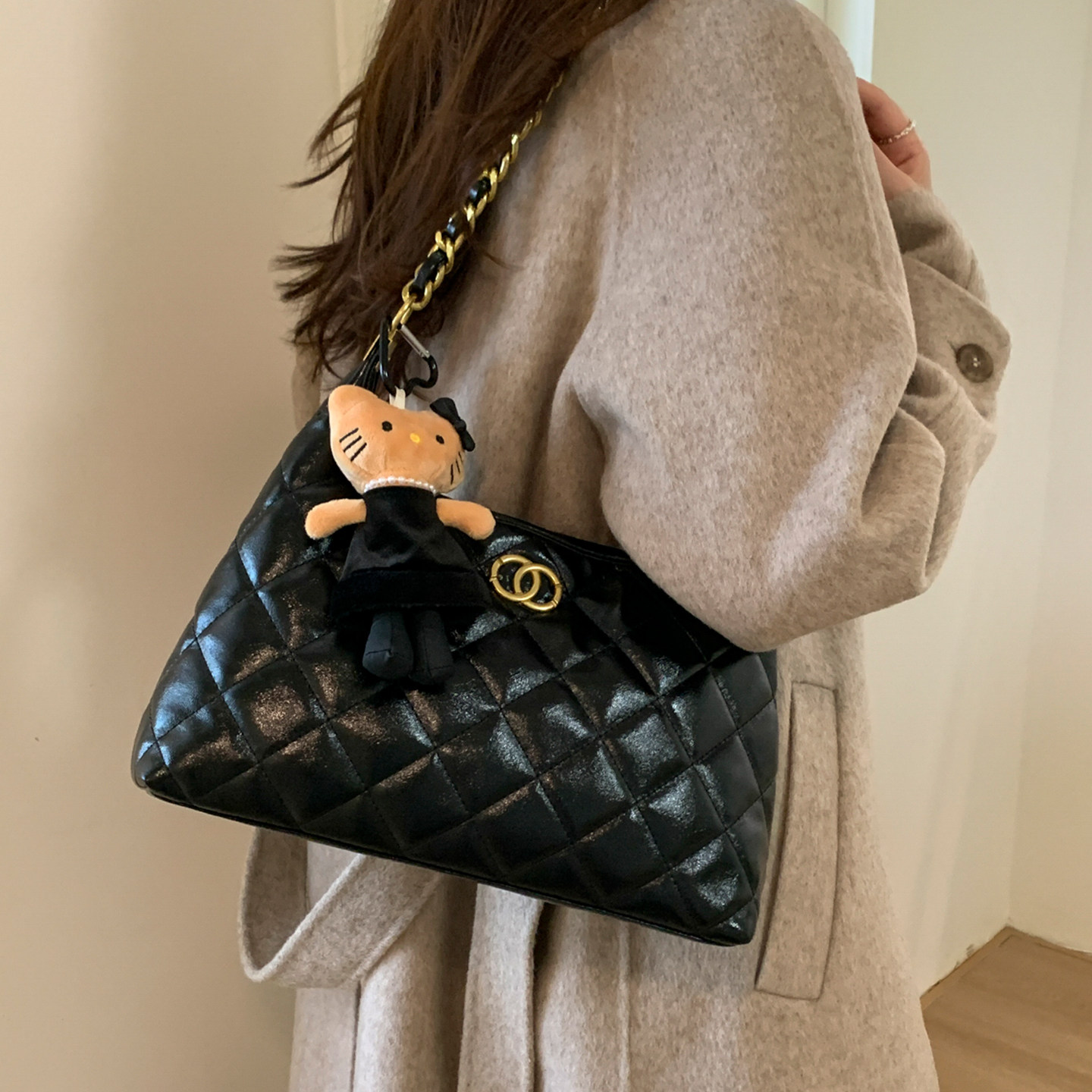 包包复古简约小香风菱格链条托特包女2026新款大容量麂皮绒hobo包,箱包皮具/热销女包/男包,托特包,淘宝优惠券,粉丝福利购,淘宝优惠卷