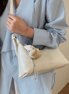 小包包女新款气质托特包休闲百搭大容量单肩腋下包时尚软皮hobo包