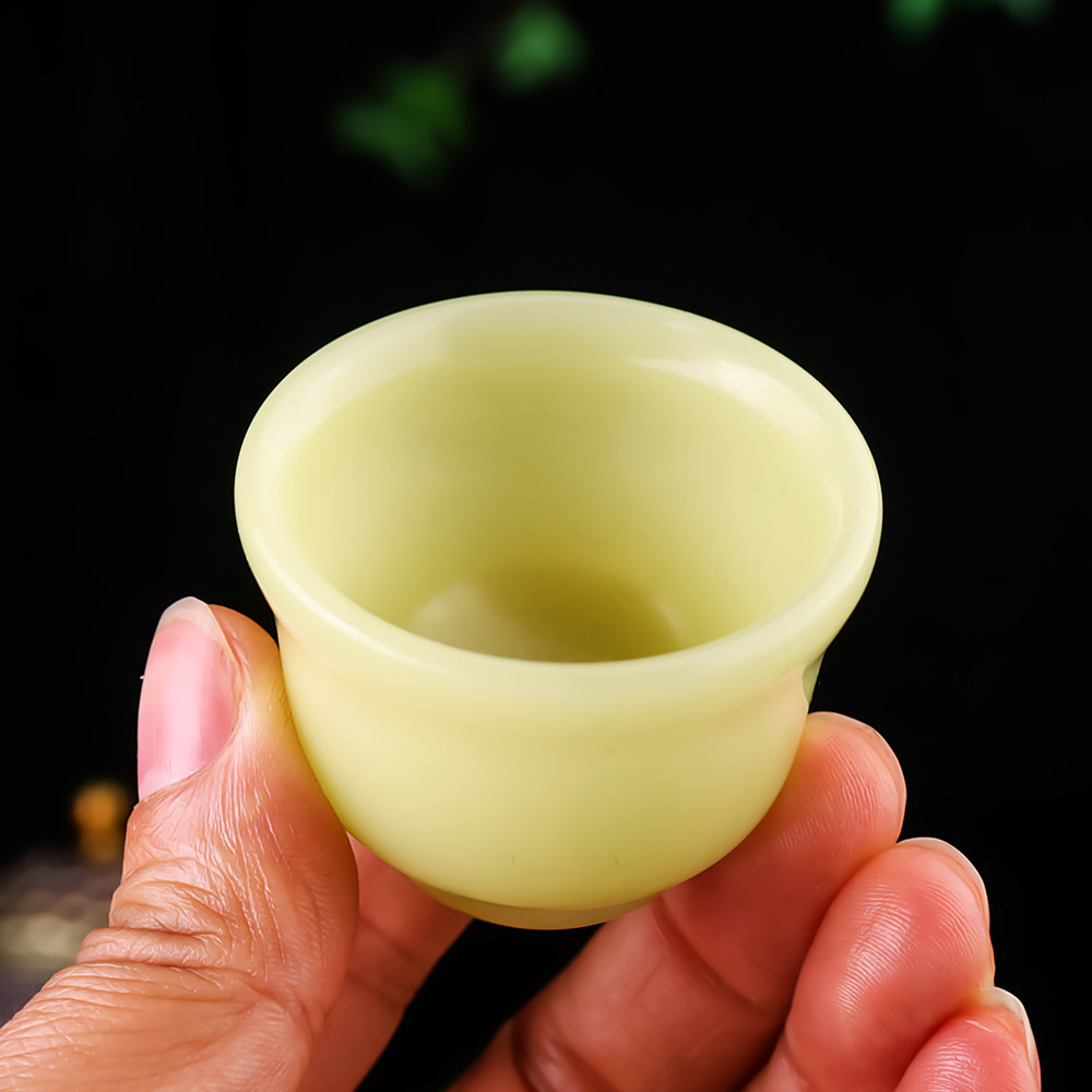 天然和田玉酒杯茶杯手把件黄口料茶具酒具玉石把玩件功夫茶小碗
