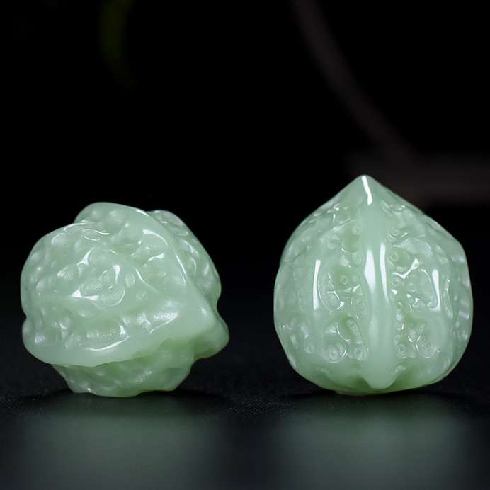 天然新疆和田玉核桃手把件玉核桃健身球青白玉籽料手球玩件把玩件