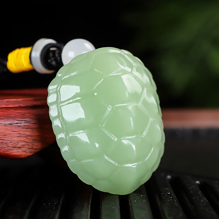 天然和田玉青白玉龟壳手把件富甲天下玉石把玩件籽料挂件玉把件