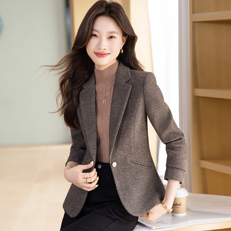西装外套女2025新款秋冬小个子高级感休闲短款西服上衣秋季