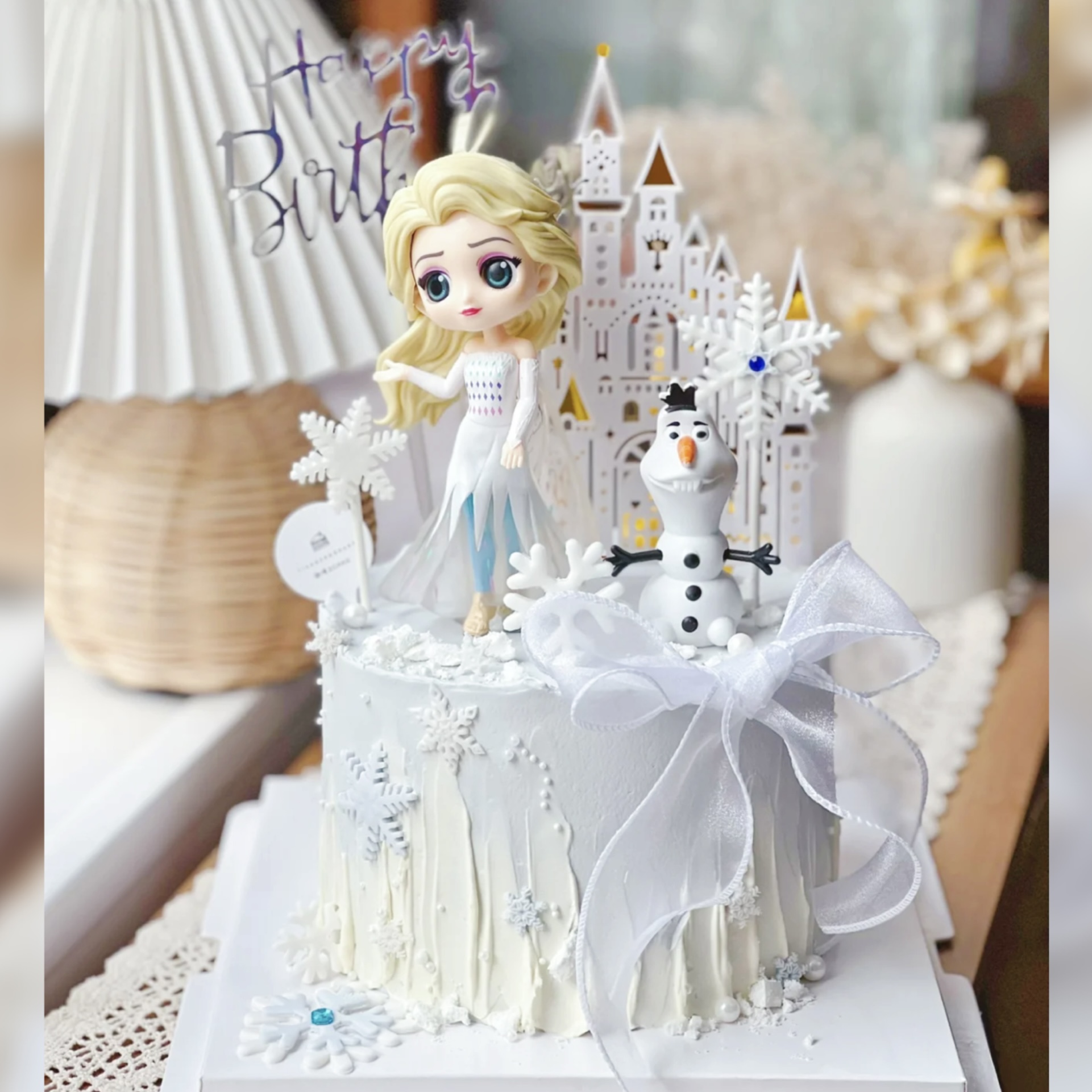 冰雪艾莎公主蛋糕装饰
