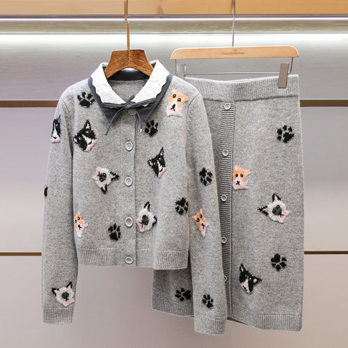 深圳南油高端女装2025秋季新款时尚猫爪提花毛针织开衫