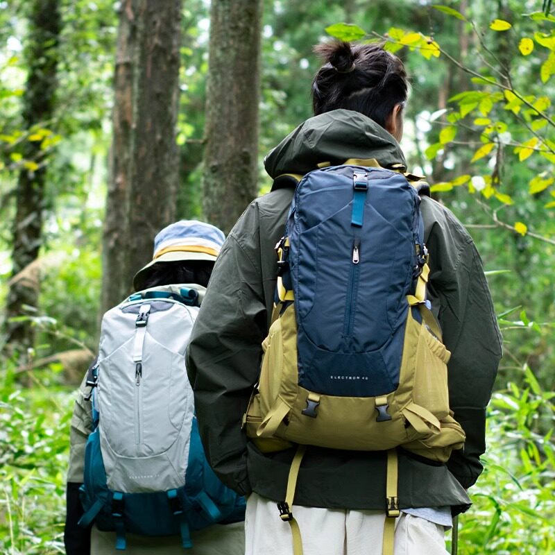 德国户外登山包40L大容量背包女运动双肩包防水旅游徒步旅行包男