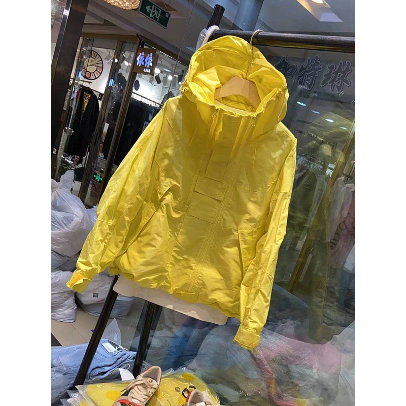 韩国春秋新款黄色连帽风衣冲锋衣女户外休闲小个子运动防晒外套