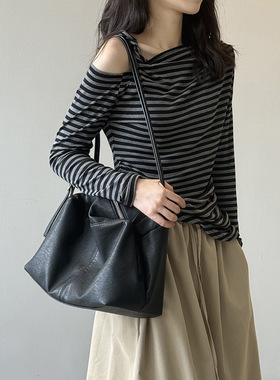 感斜肩扭结长袖t恤女 秋季不规则显瘦露肩针织衫82572