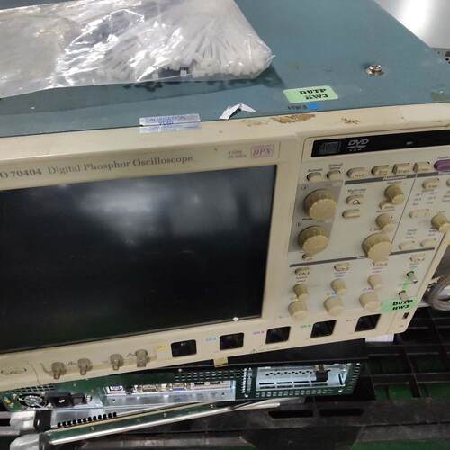 议价DPO70404 数字磷光示波器 Tektronix 实验室测试仪器维修