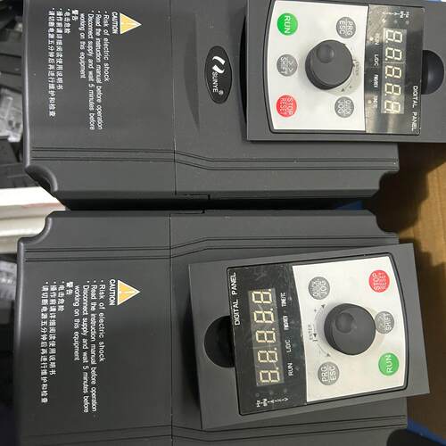 议价CM530-A04T2R2G/4R0PB 变频器 工业工控调速驱动装置维修