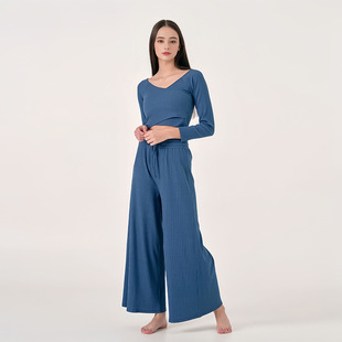 瑜伽服套装女春秋长袖V领修身显瘦外穿阔腿裤舞蹈运动健身两件套