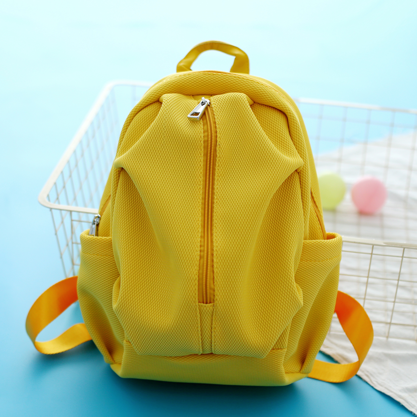 2025新款日系小型双肩包女旅游轻便高颜值轻便小号背包上班通勤包