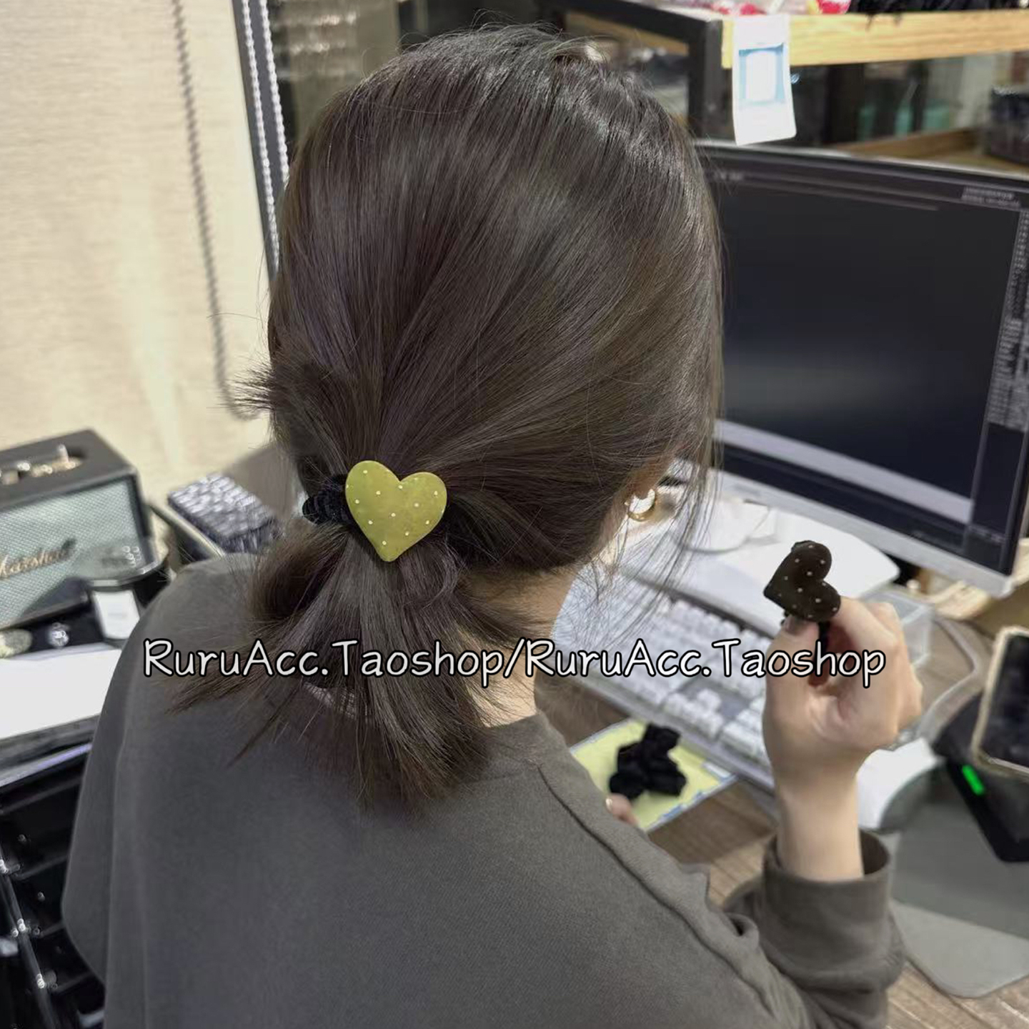 高级感复古波点丝绒爱心大肠发圈