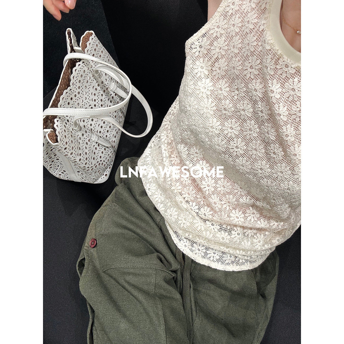 LNFAWESOME 小雏菊立体网格弧形下摆花卉针织背心秋冬打底内搭