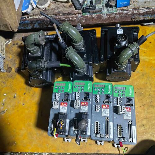 议价伺服驱动器LXM26DU15M3XLXM26DU07M3XLXM26DU20M3X