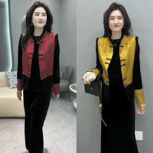 2025冬季新中式风盘扣三件套女装中年显瘦套装马甲打底衫半身裙