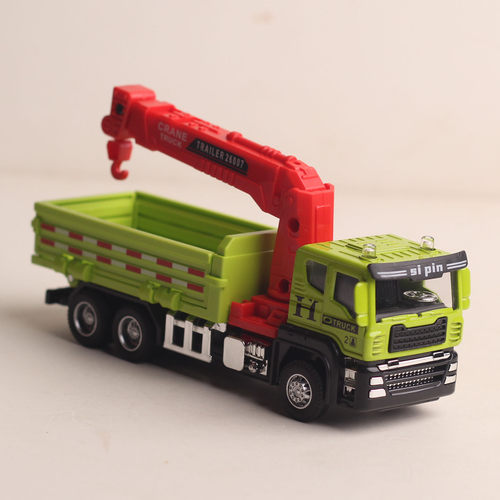 男孩起重机车厢吊车玩具