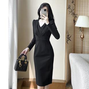 高级感气质轻奢女装秋季职场风通勤显瘦小黑裙V领修身长袖连衣裙