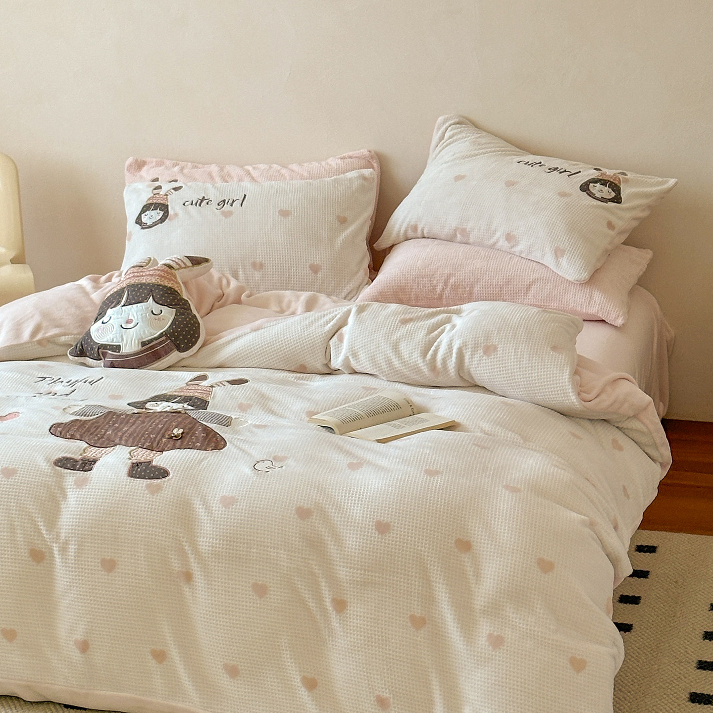 冬季牛奶绒床上四件套双面加厚加绒被套珊瑚法兰绒可爱毛巾绣床品