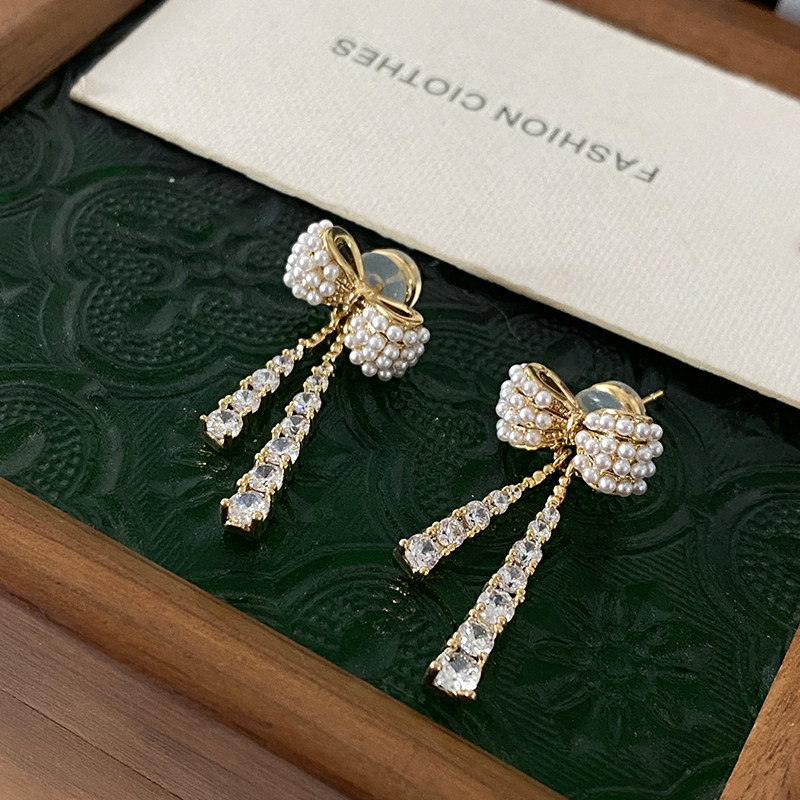 DSTYLE设计感爆闪珍珠蝴蝶结耳环