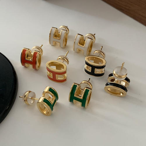 DSTYLE金属立体感珐琅字母H耳钉