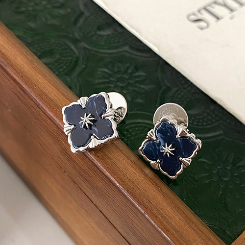 DSTYLE蓝色天然石雕花四叶草耳钉