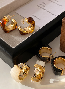 美拉德方形耳环2025新款爆款高级感琥珀色耳钉轻奢气质复古耳饰女
