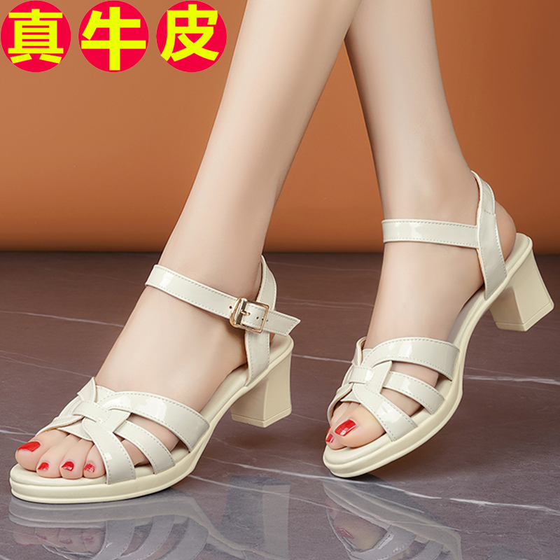 女凉鞋粗跟漆皮透气时尚防滑真皮