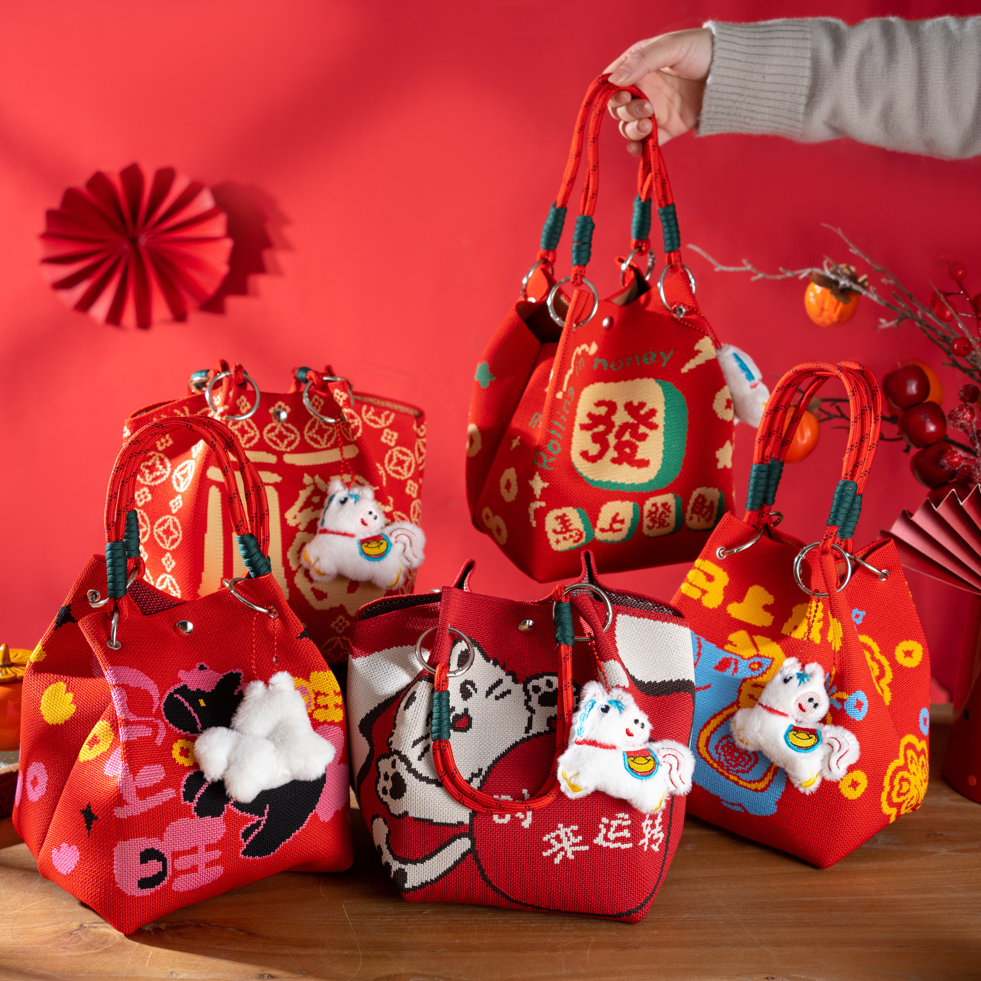 26马年卡通招财针织手提上班外出大容量便携包新年伴手礼包包袋子