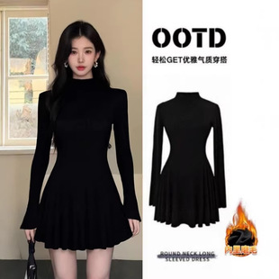 黑色高领针织连衣裙女秋冬季2025新款短款内搭加绒加厚打底短裙子