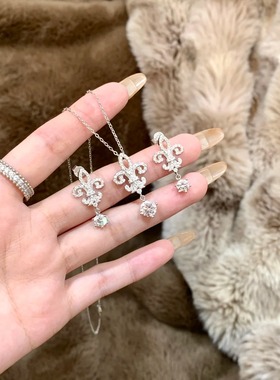 满钻爆闪鸢尾花项链2025新款清冷感精致轻奢钛钢不掉色锁骨链批发