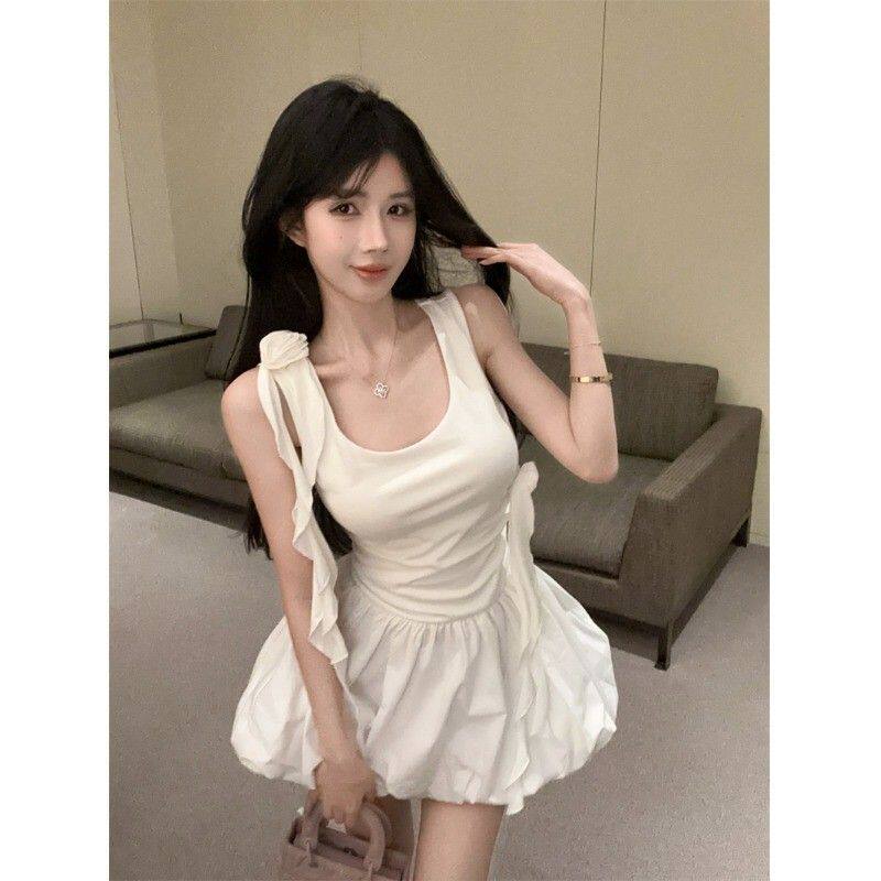 小香风花朵吊带连衣裙女夏季法式收腰花苞蓬蓬短裙绝美抹胸小