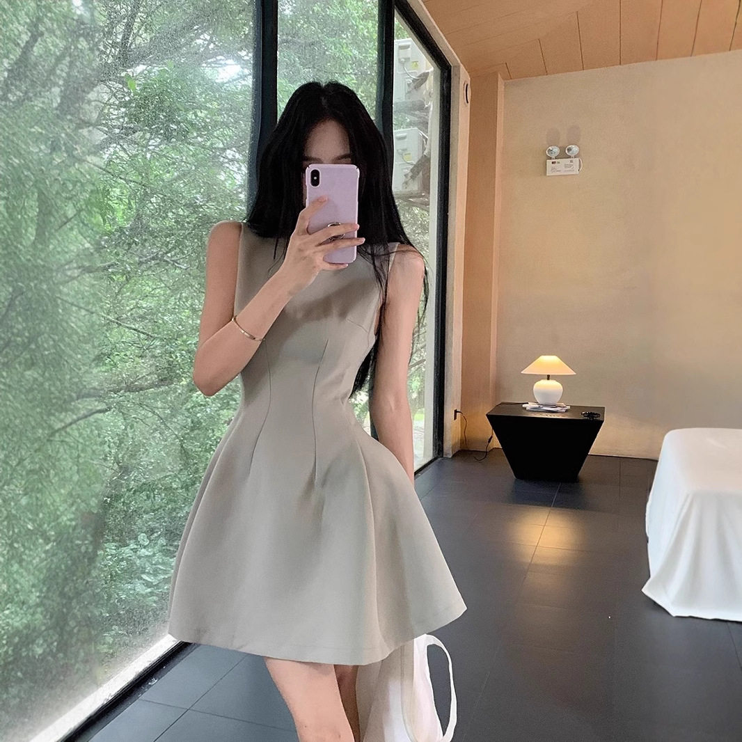 气质修身无袖背心连衣裙女装夏季显瘦百搭短裙小个子收腰A字裙子