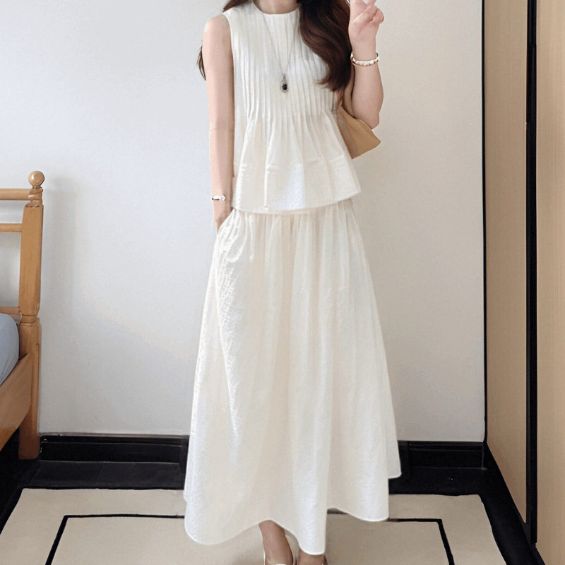 2025时尚搭配一整套洋气高级感白色无袖短款上衣半身裙两件套女