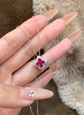 闪钻红宝石四叶草花瓣项链新款精致轻奢优雅钛钢不掉色锁骨链饰品