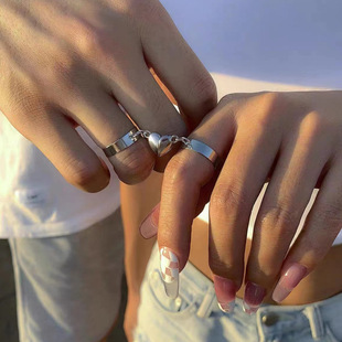 戒指女闺蜜情侣款一对爱心戒指套装搞怪气质食指戒可调节磁吸指环