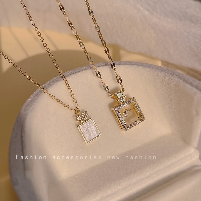 灵动香水瓶吊坠项链女ins风轻奢网红百搭个性颈链时尚气质锁骨链